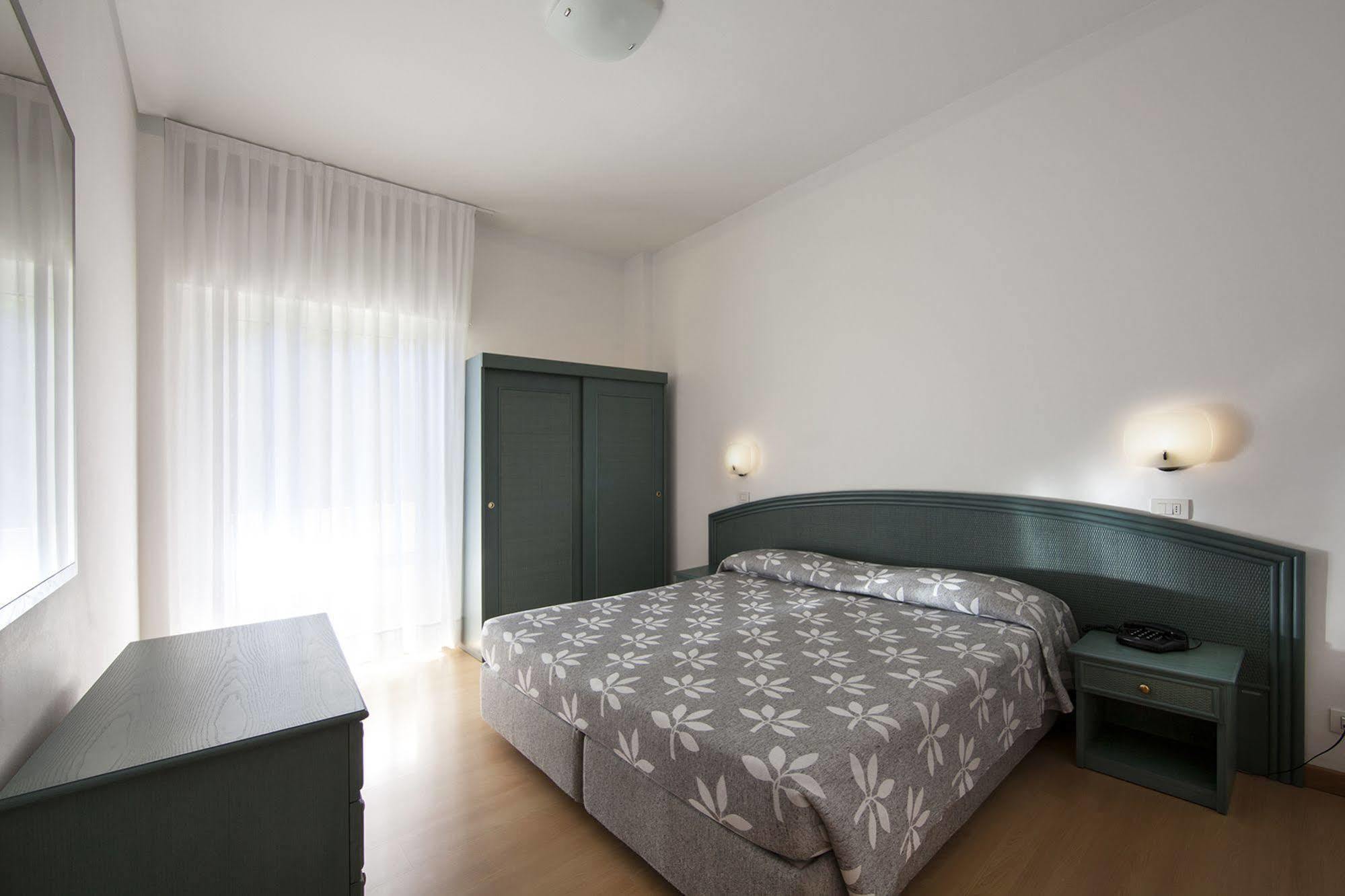 Aparthotel La Pineta Jesolo Extérieur photo