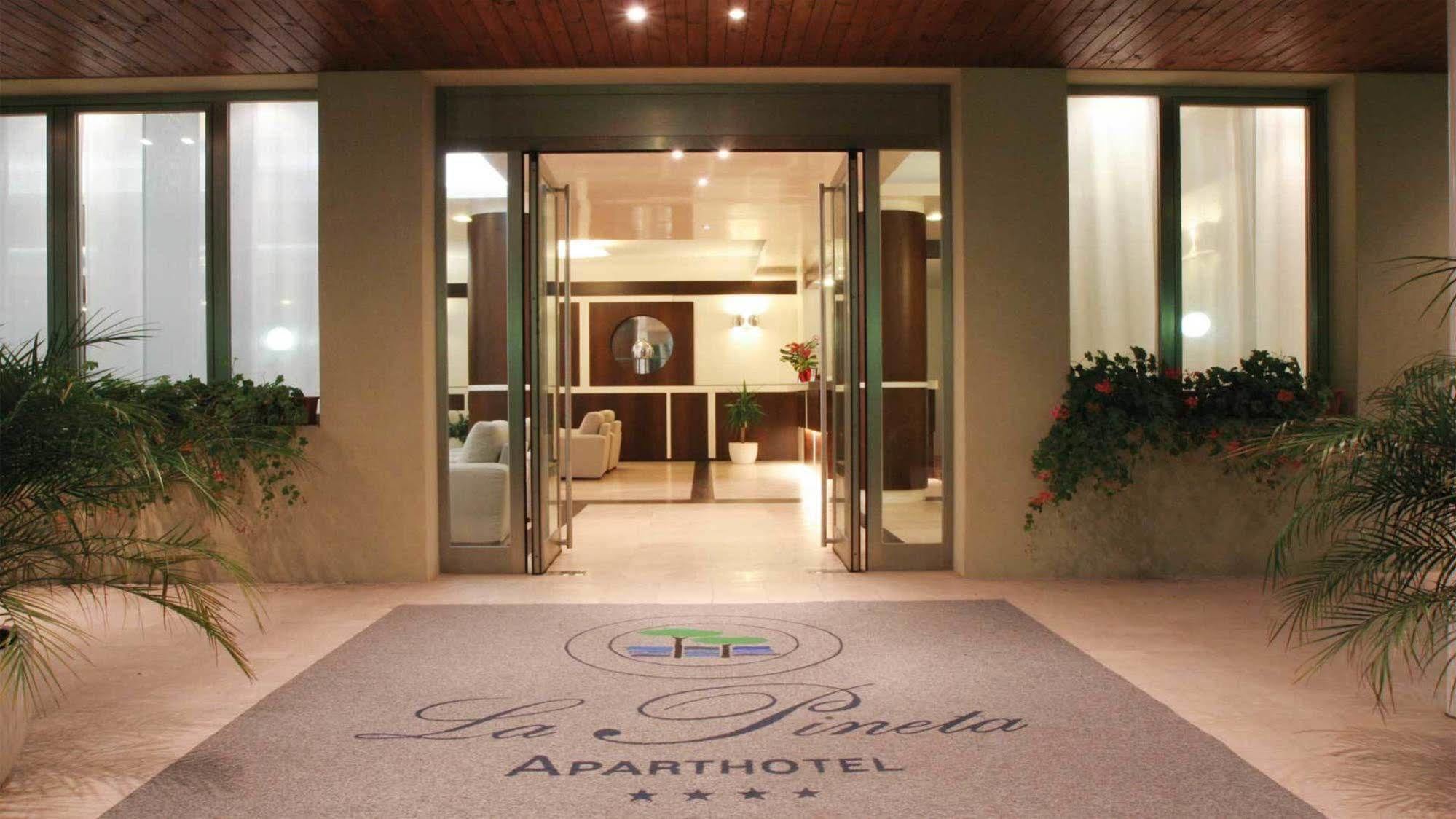 Aparthotel La Pineta Jesolo Extérieur photo